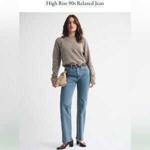 A&F 90’s Relaxed Jeans in Medium-Brand New